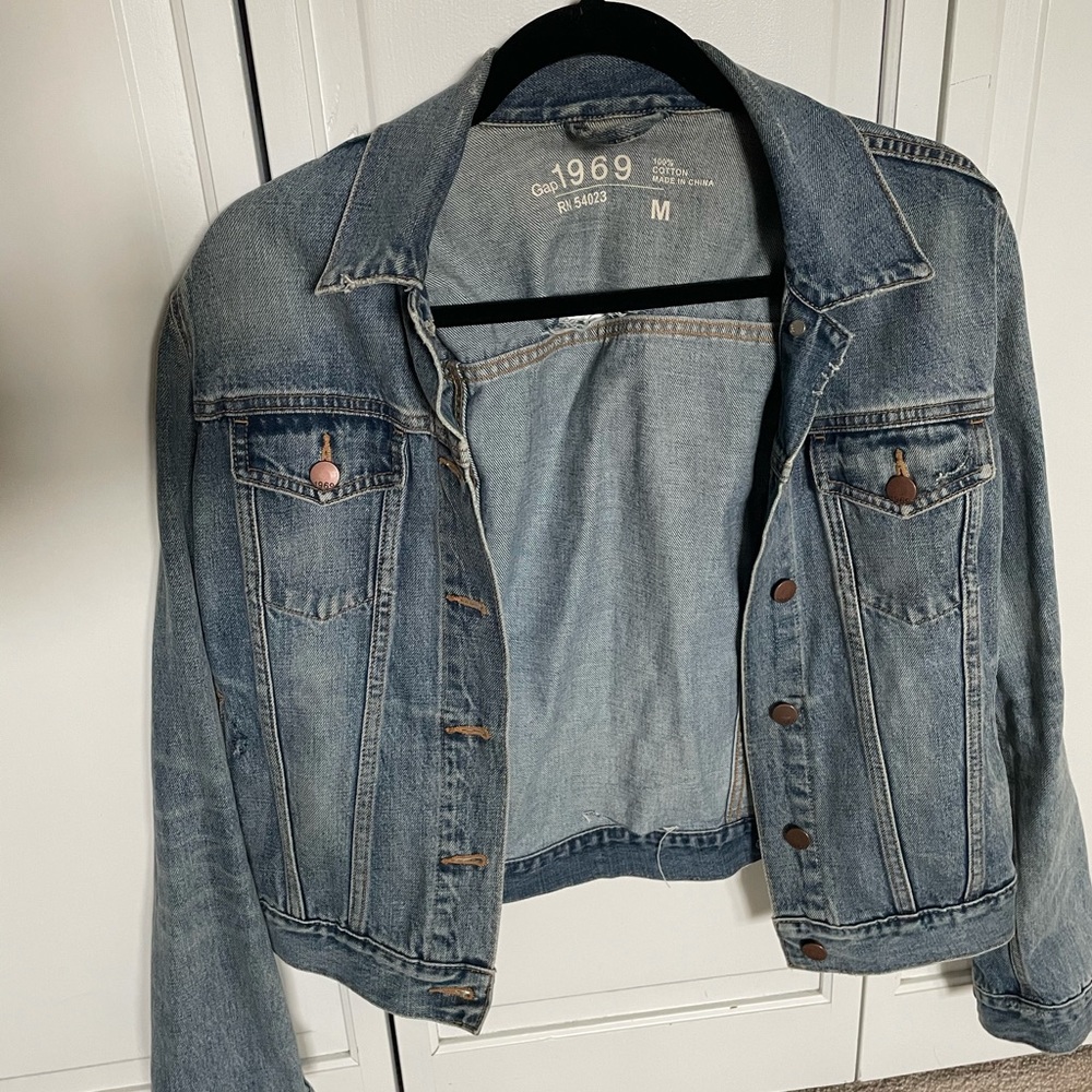Gap 1969 Moderate Distressed Jean Jacket - Picture 4 of 6